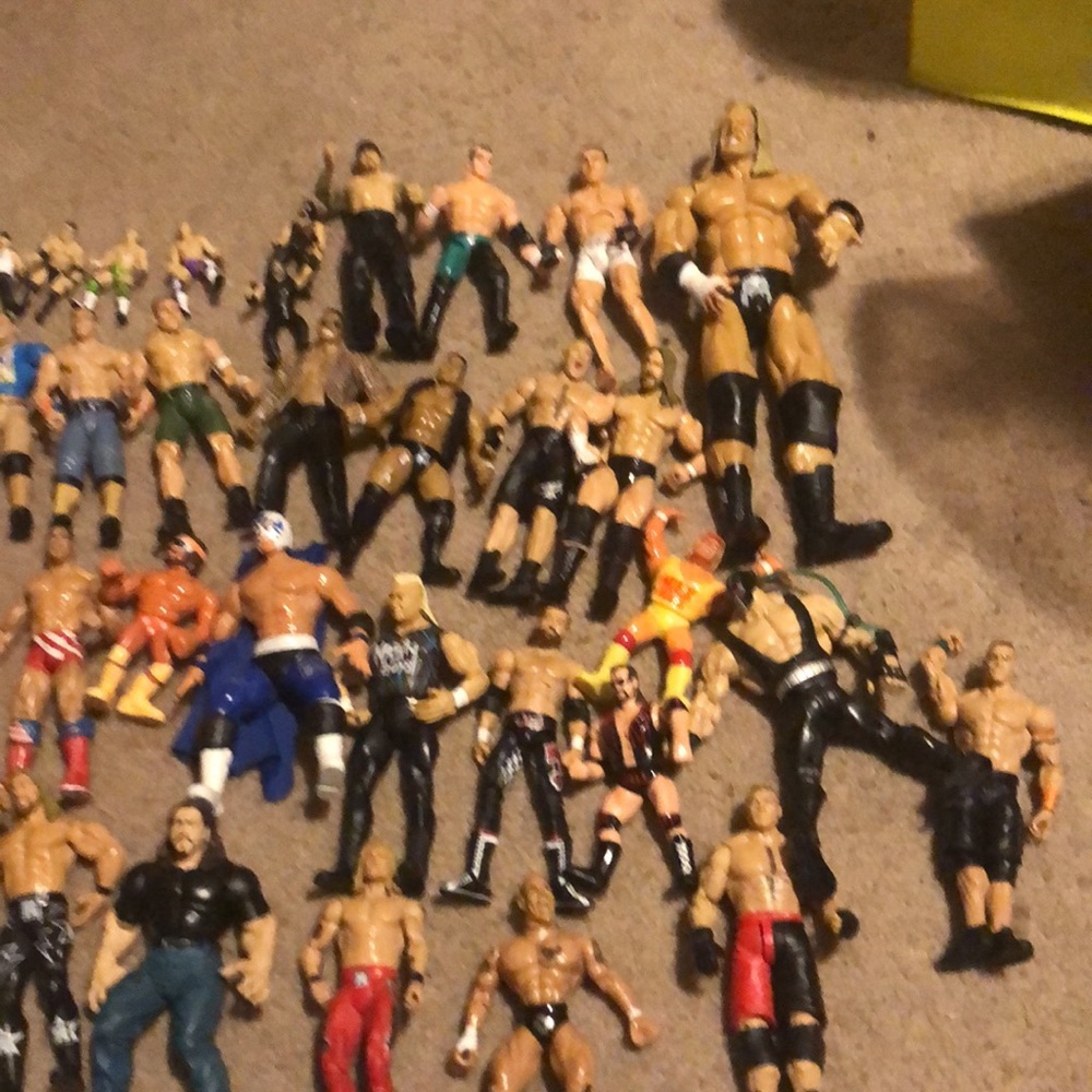WWE and WWF action figures - Picture 11 of 16